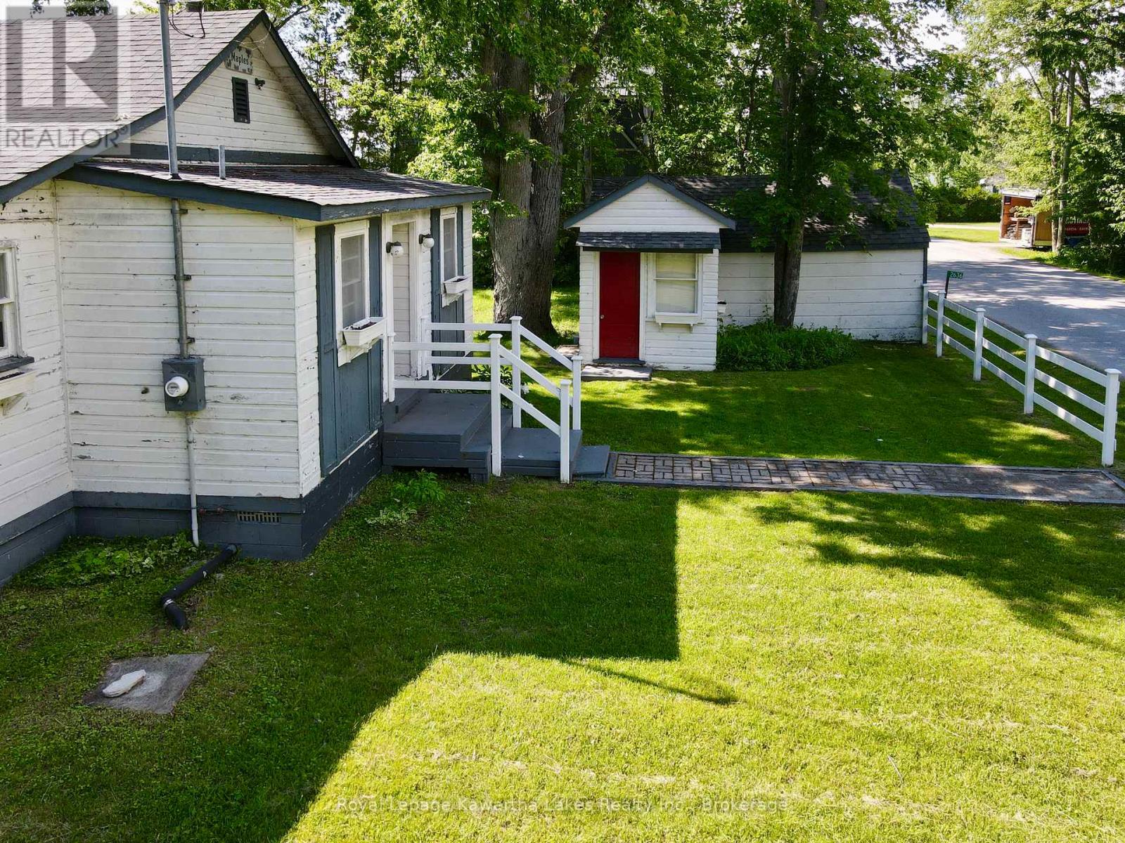 2636+ LAKESHORE DRIVE - 11