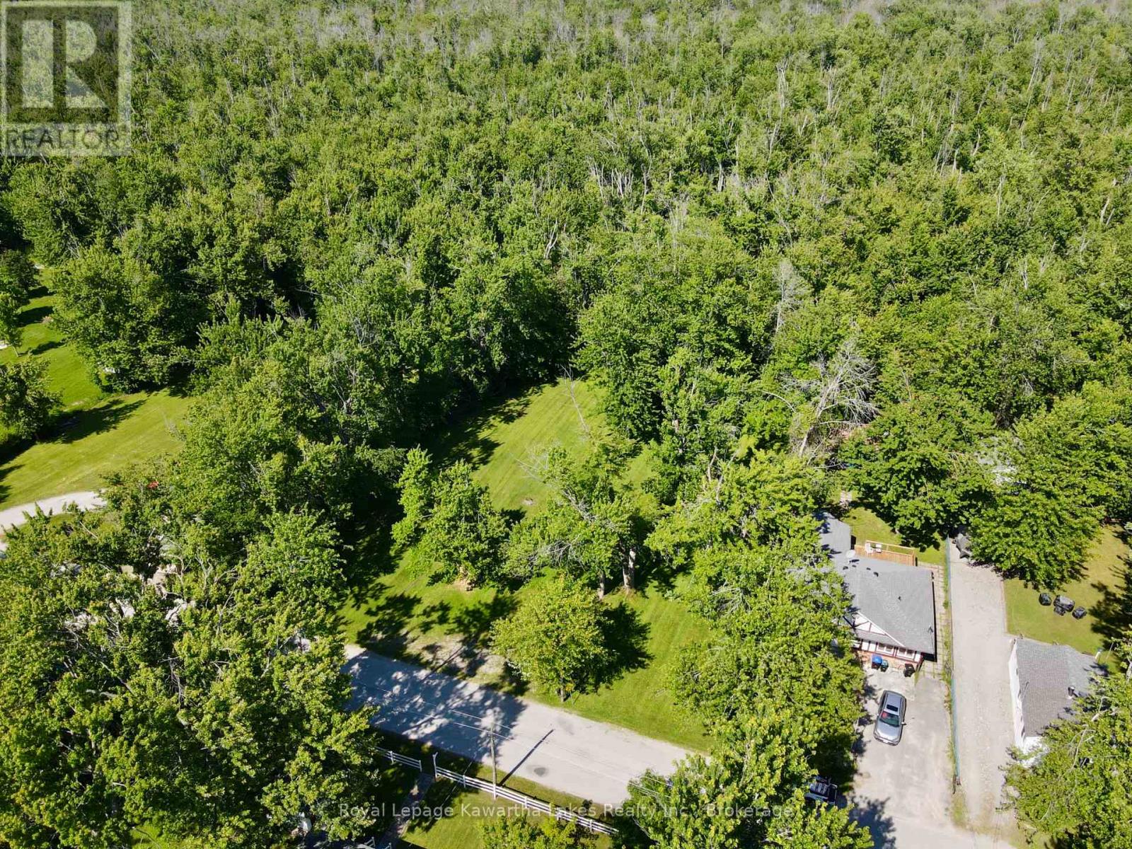 2636+ LAKESHORE DRIVE - 28