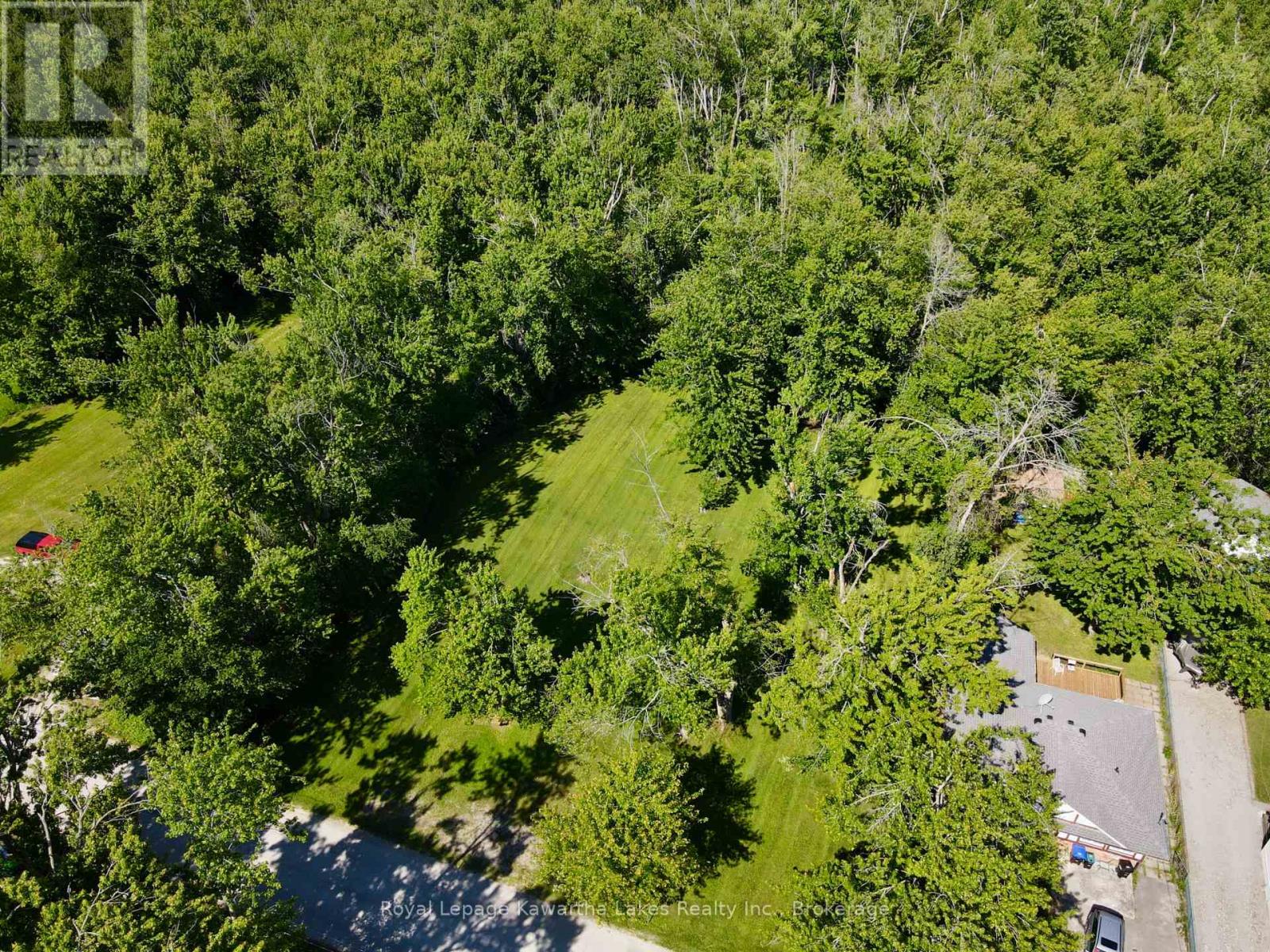 2636+ LAKESHORE DRIVE - 27