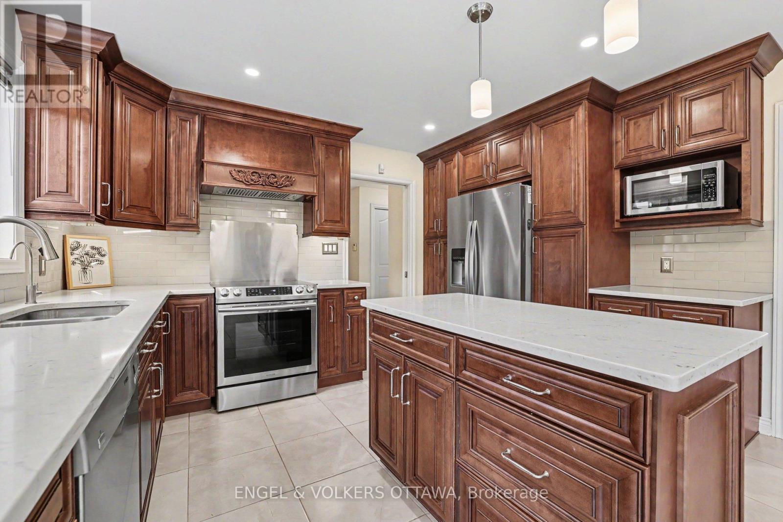 4 Bed, 3 Bath House for Sale in Ottawa – 2025 SIXTH LINE ROAD N, Ottawa – MLS# X13483888 - Image 19