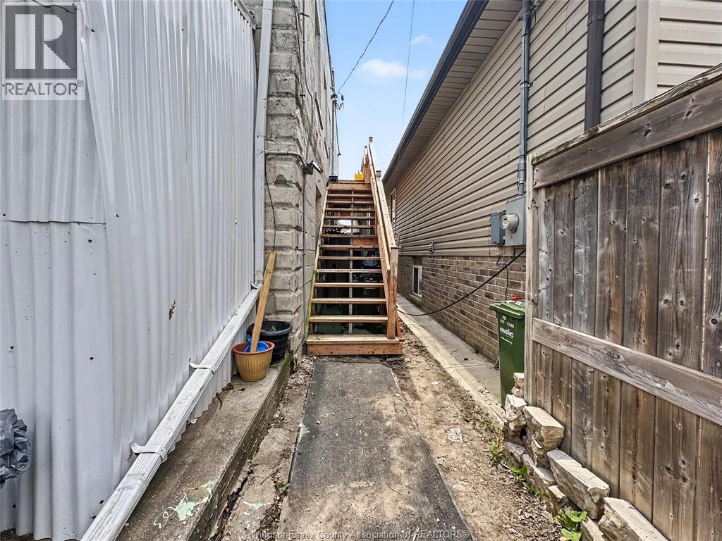 800-808 SHEPHERD STREET East - 18