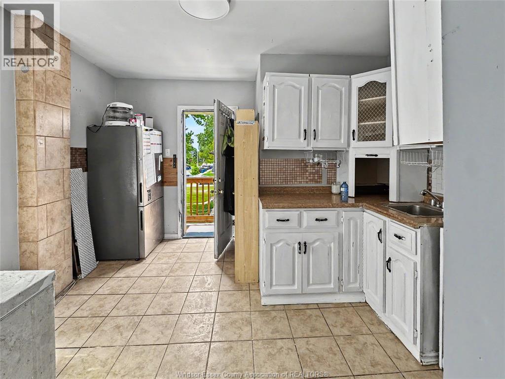 800-808 SHEPHERD STREET East - 23