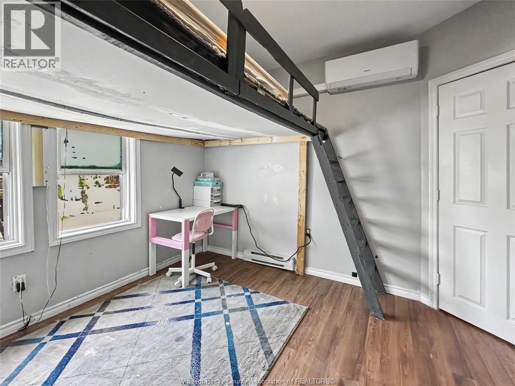 800-808 SHEPHERD STREET East - 32