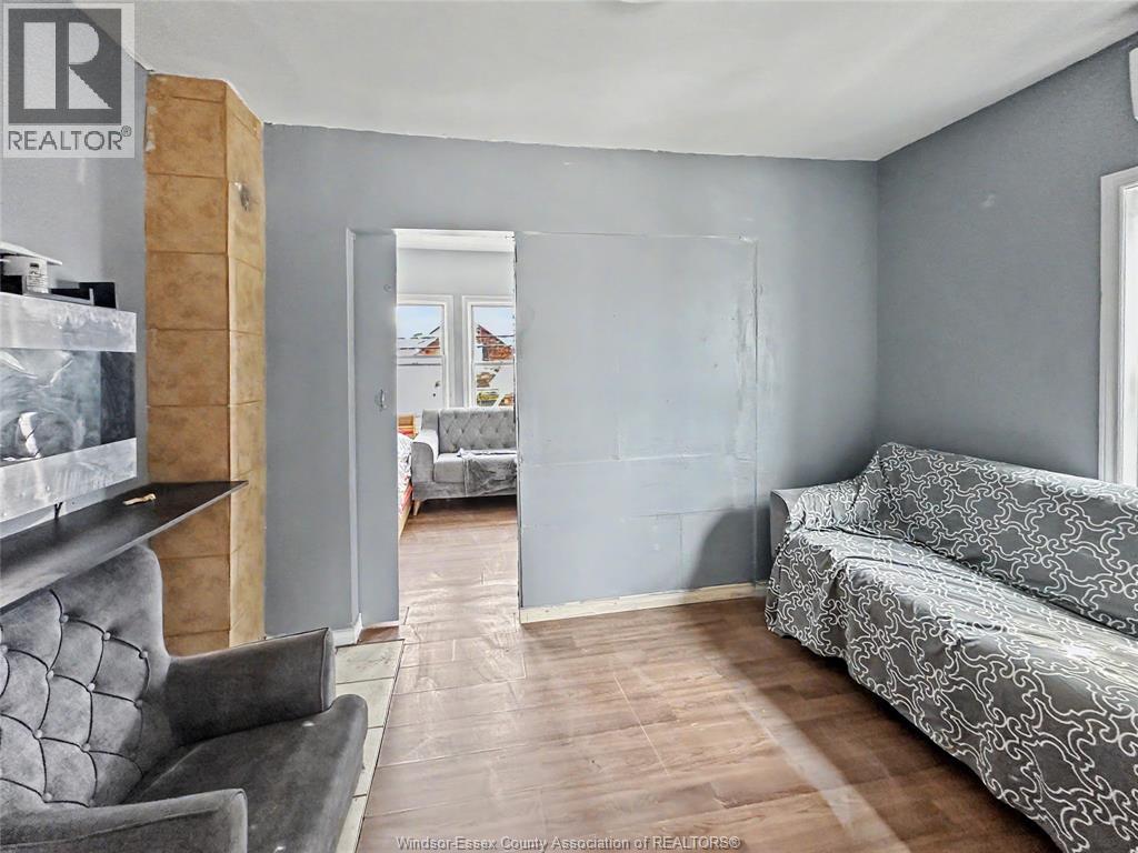 800-808 SHEPHERD STREET East - 24