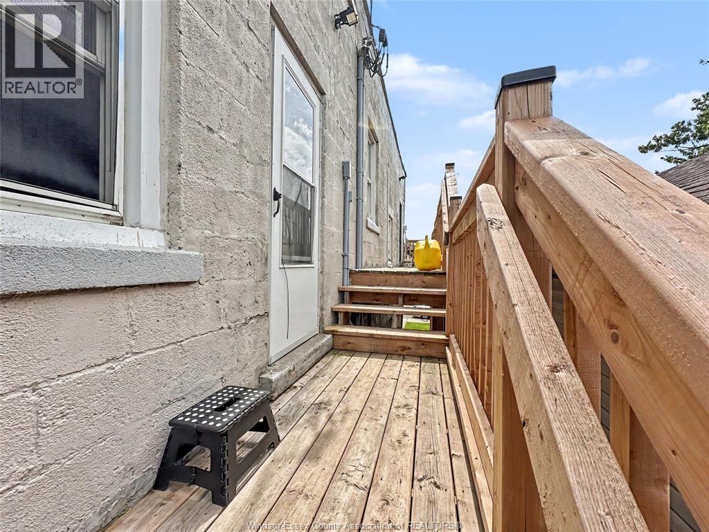 800-808 SHEPHERD STREET East - 19