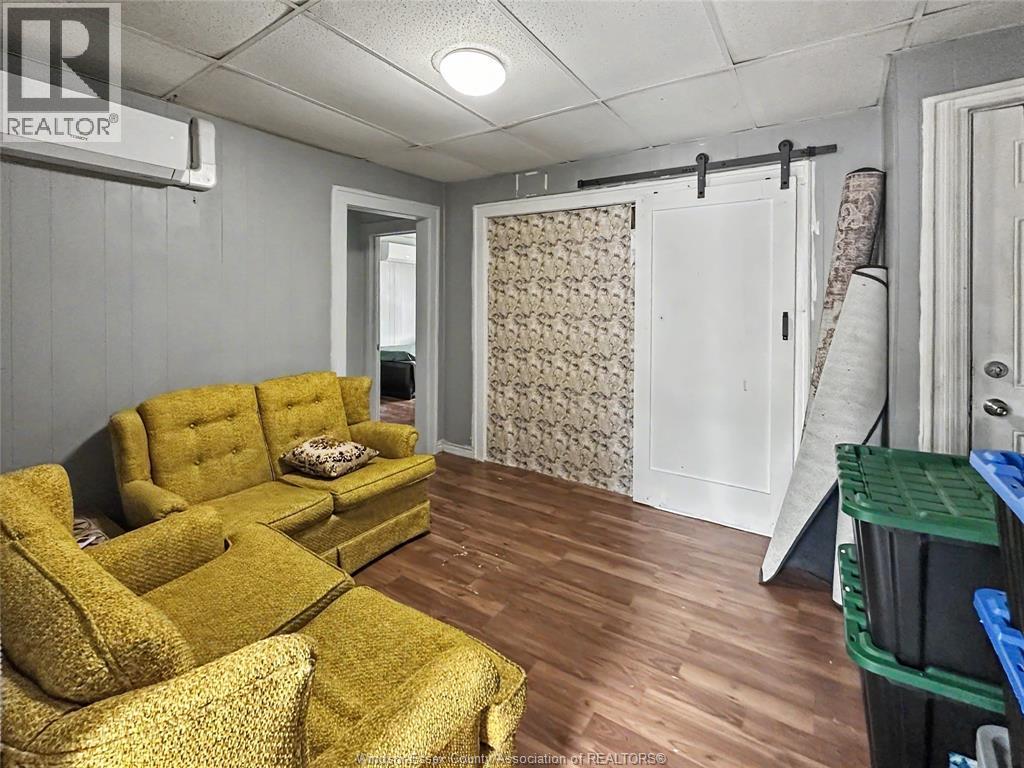 800-808 SHEPHERD STREET East - 37