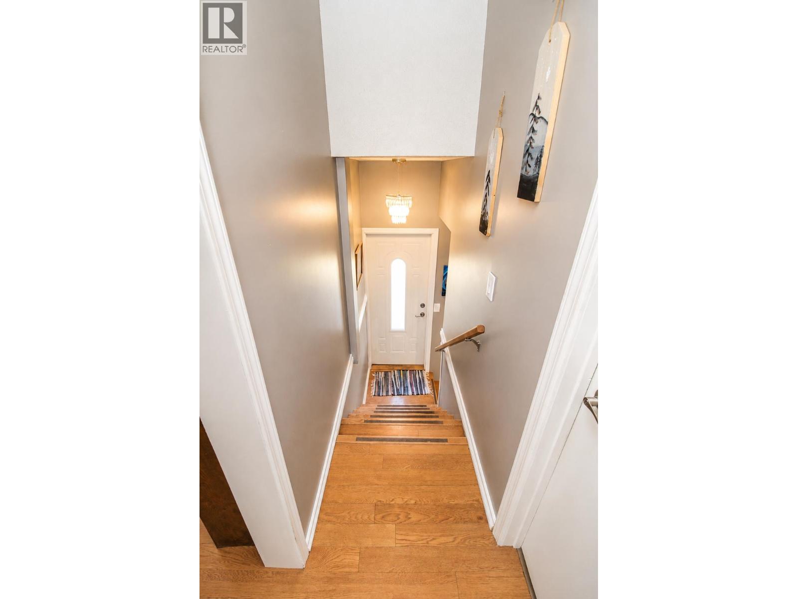 2585 DOMINION AVENUE - 21