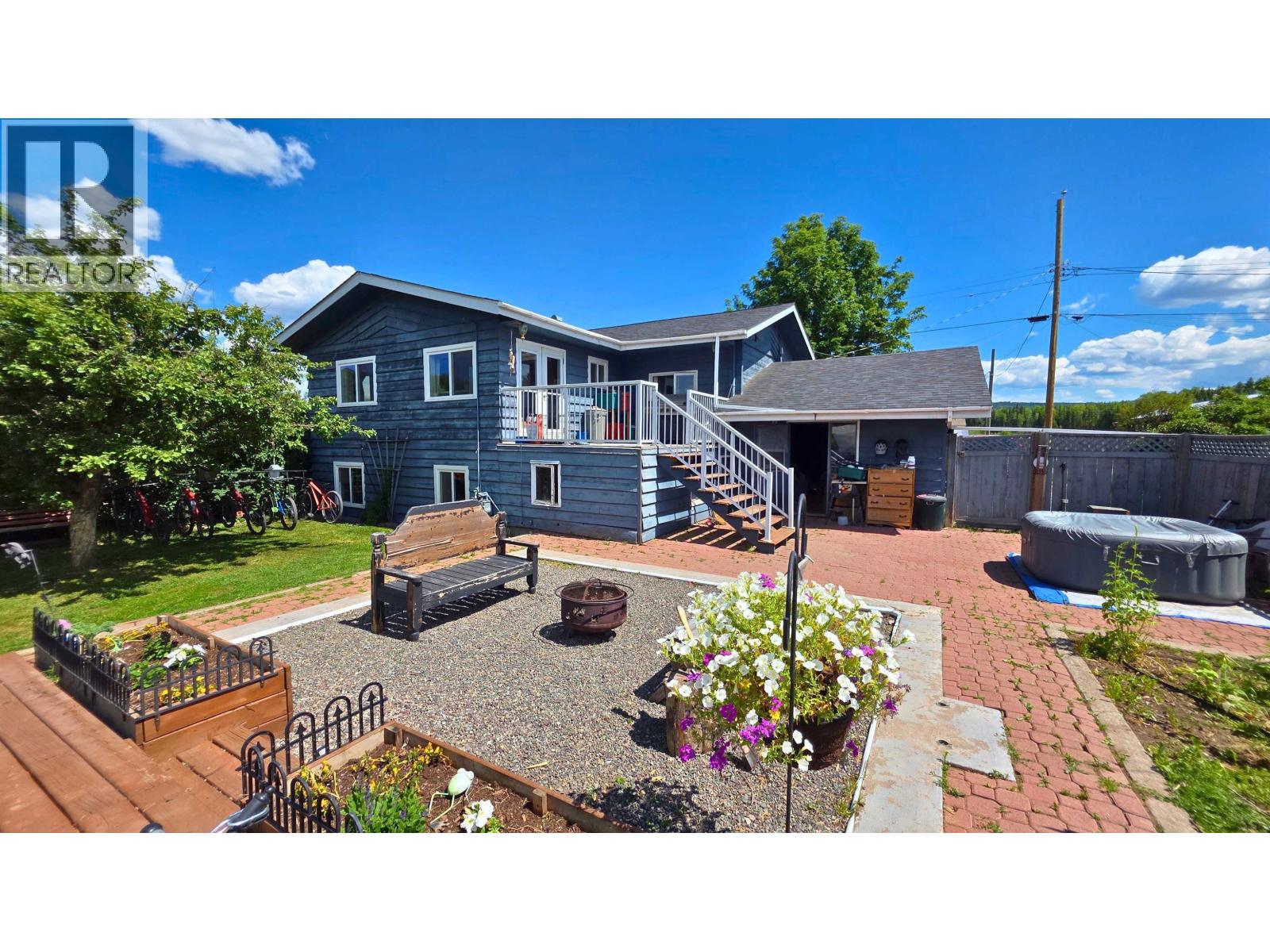 2585 DOMINION AVENUE - 3