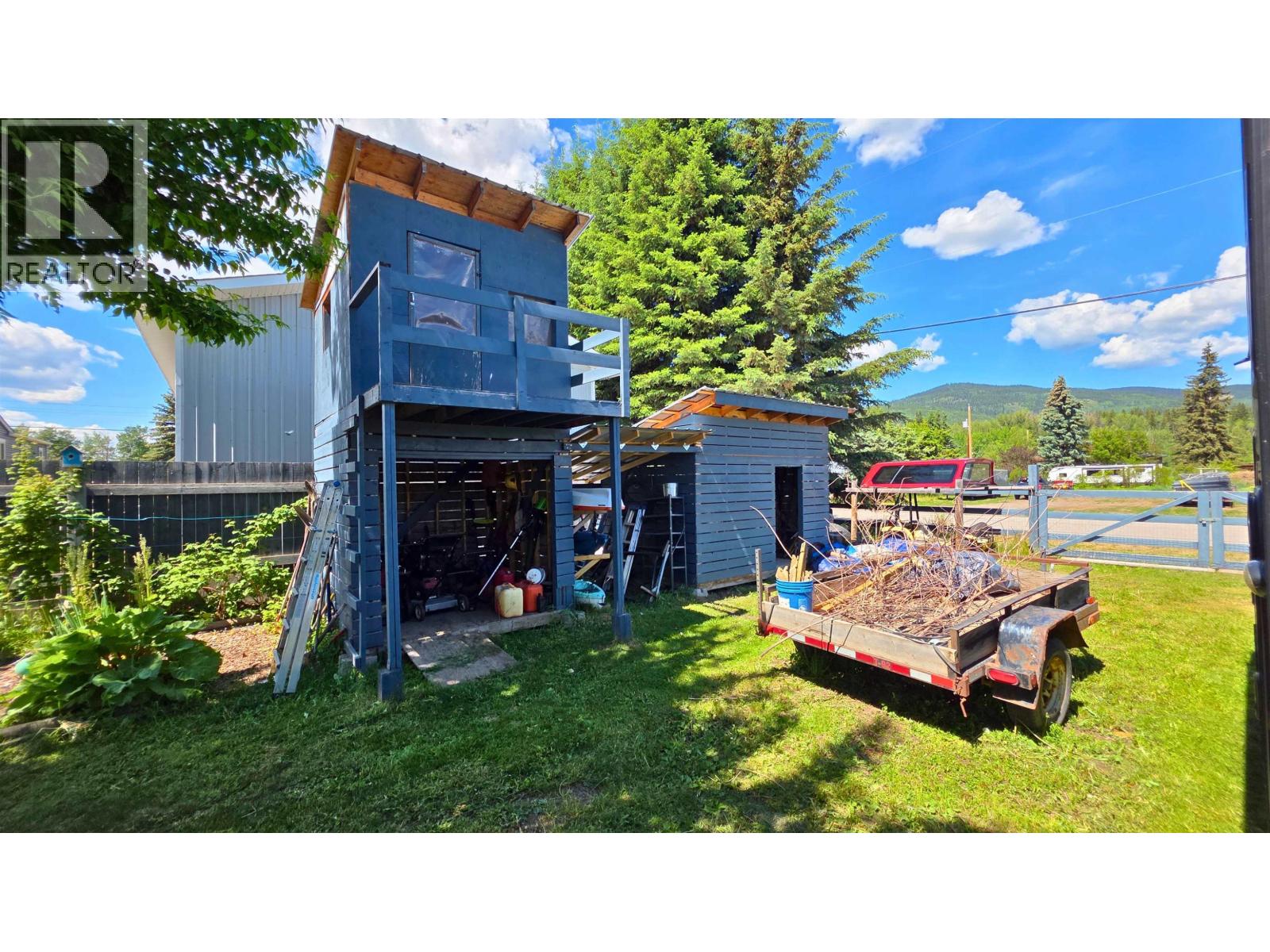 2585 DOMINION AVENUE - 36