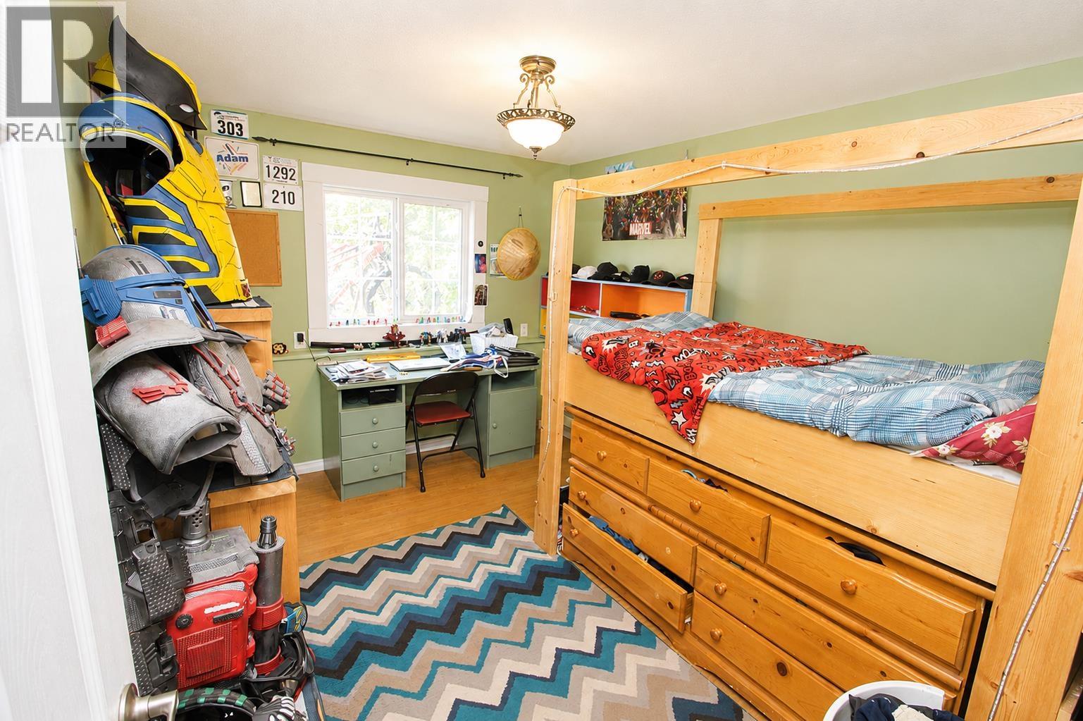 2585 DOMINION AVENUE - 26