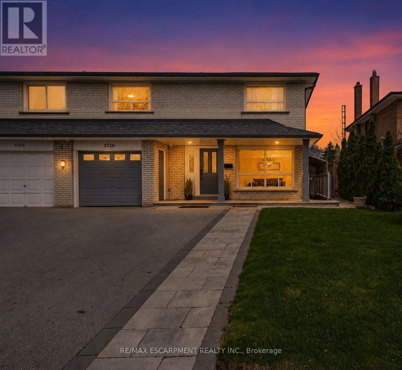 3726 HOLDEN CRESCENT - 1