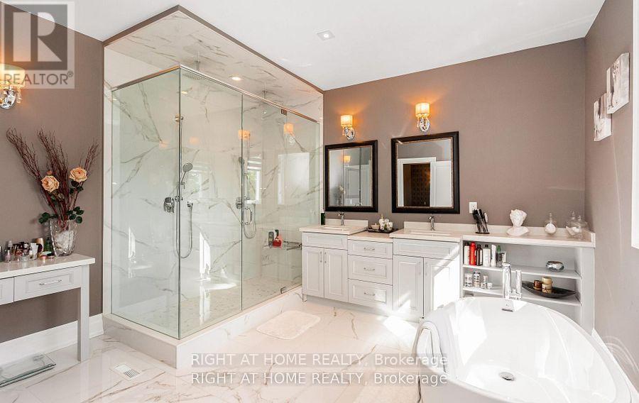 1220 MEREDITH AVENUE - 25