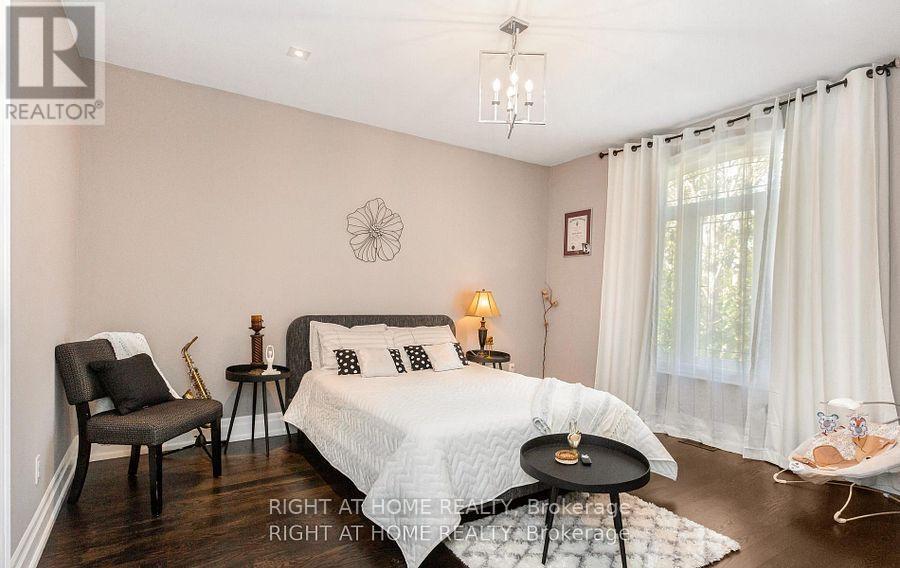 1220 MEREDITH AVENUE - 29