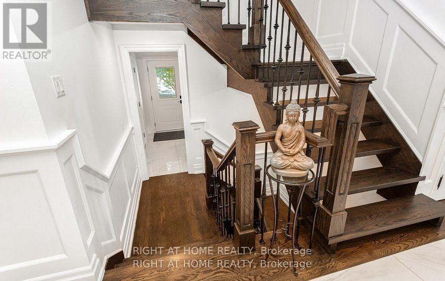 1220 MEREDITH AVENUE - 35