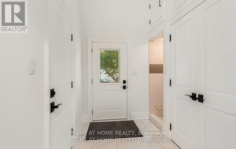 1220 MEREDITH AVENUE - 36