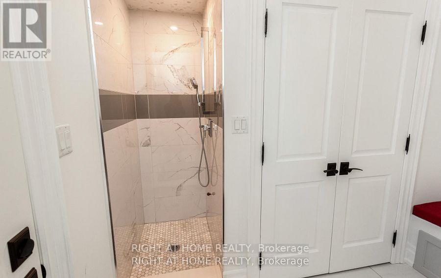 1220 MEREDITH AVENUE - 37