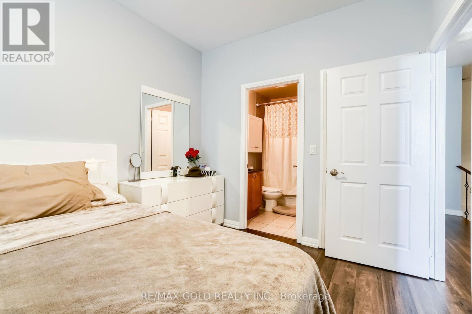 #102 220 FORUM DRIVE - 13