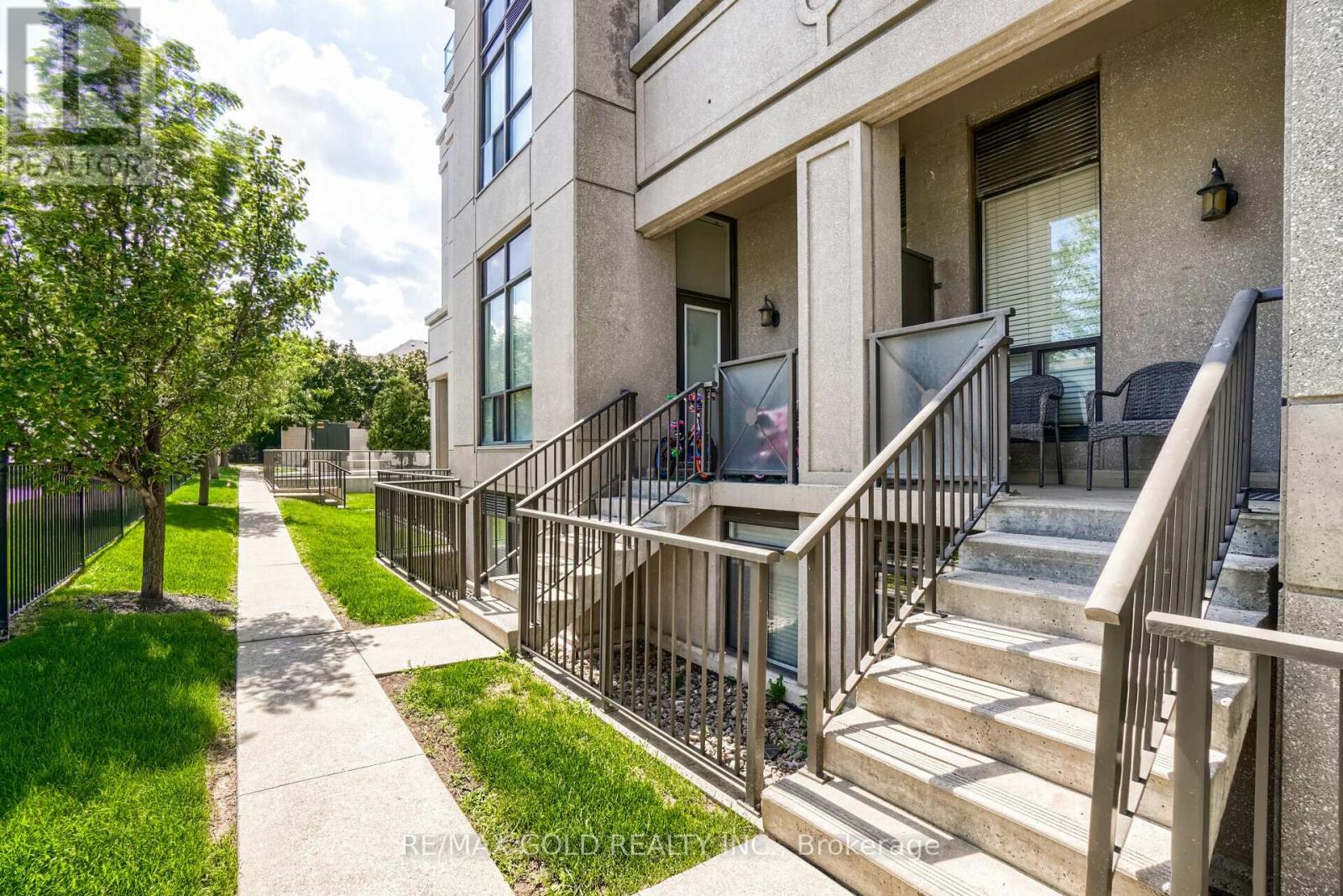 #102 220 FORUM DRIVE - 22