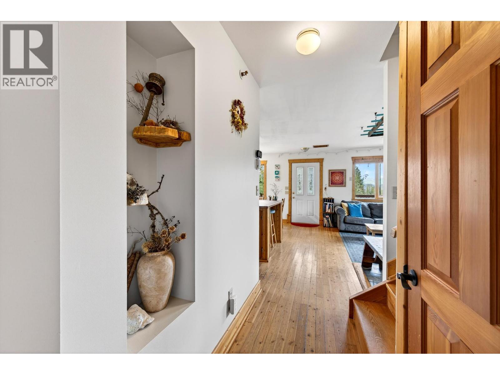 2487 SEWARD RD - 17