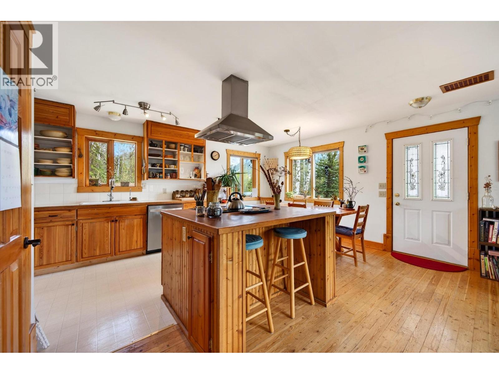 2487 SEWARD RD - 21