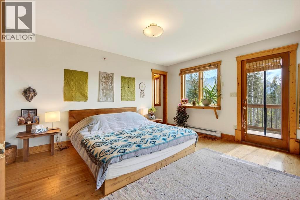 2487 SEWARD RD - 35