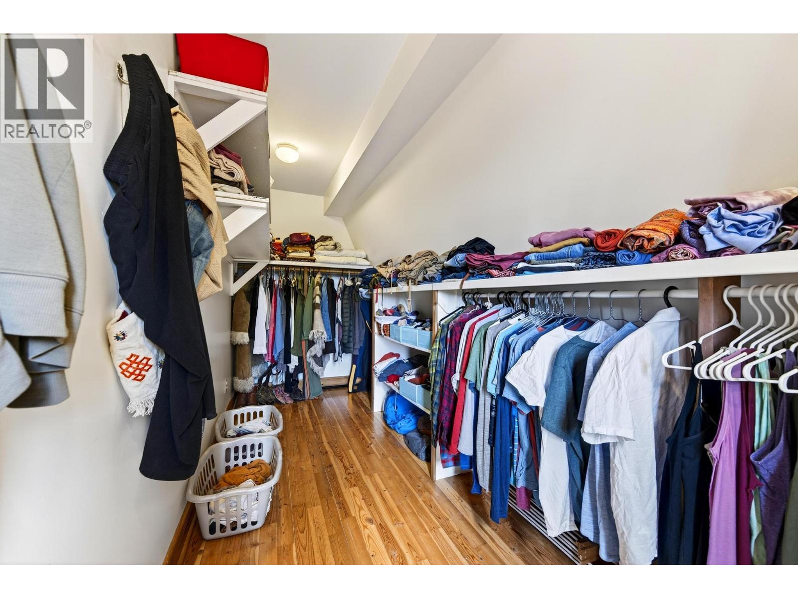 2487 SEWARD RD - 38