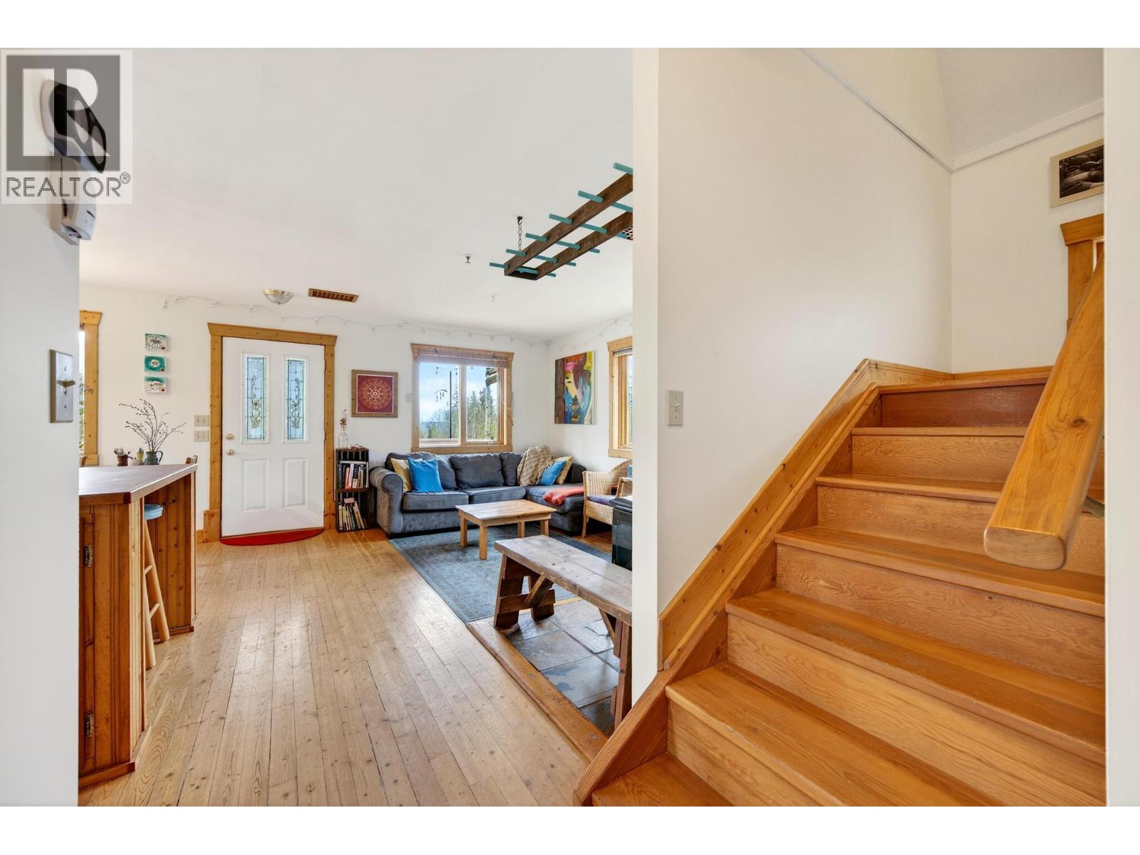 2487 SEWARD RD - 18