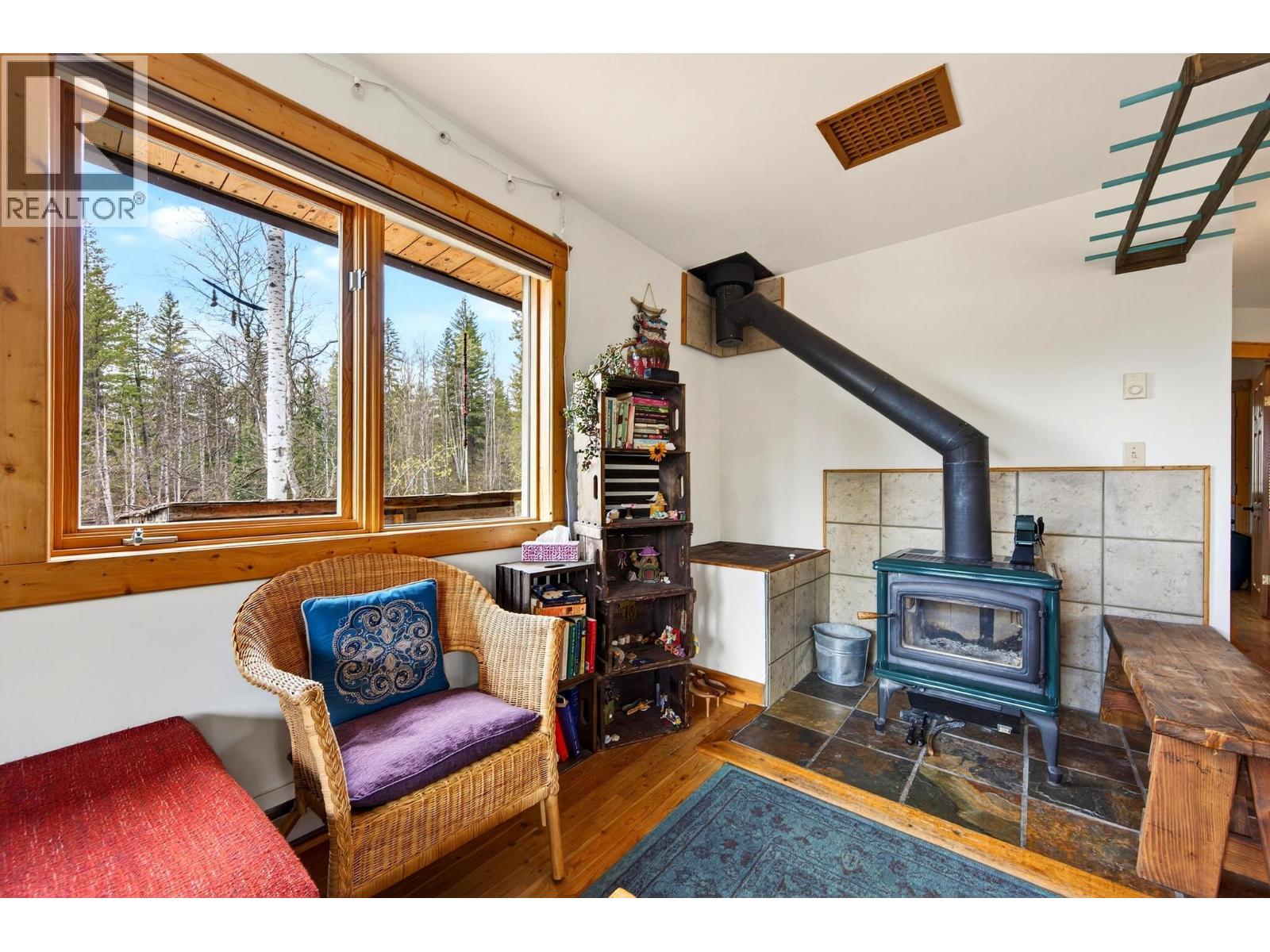 2487 SEWARD RD - 20