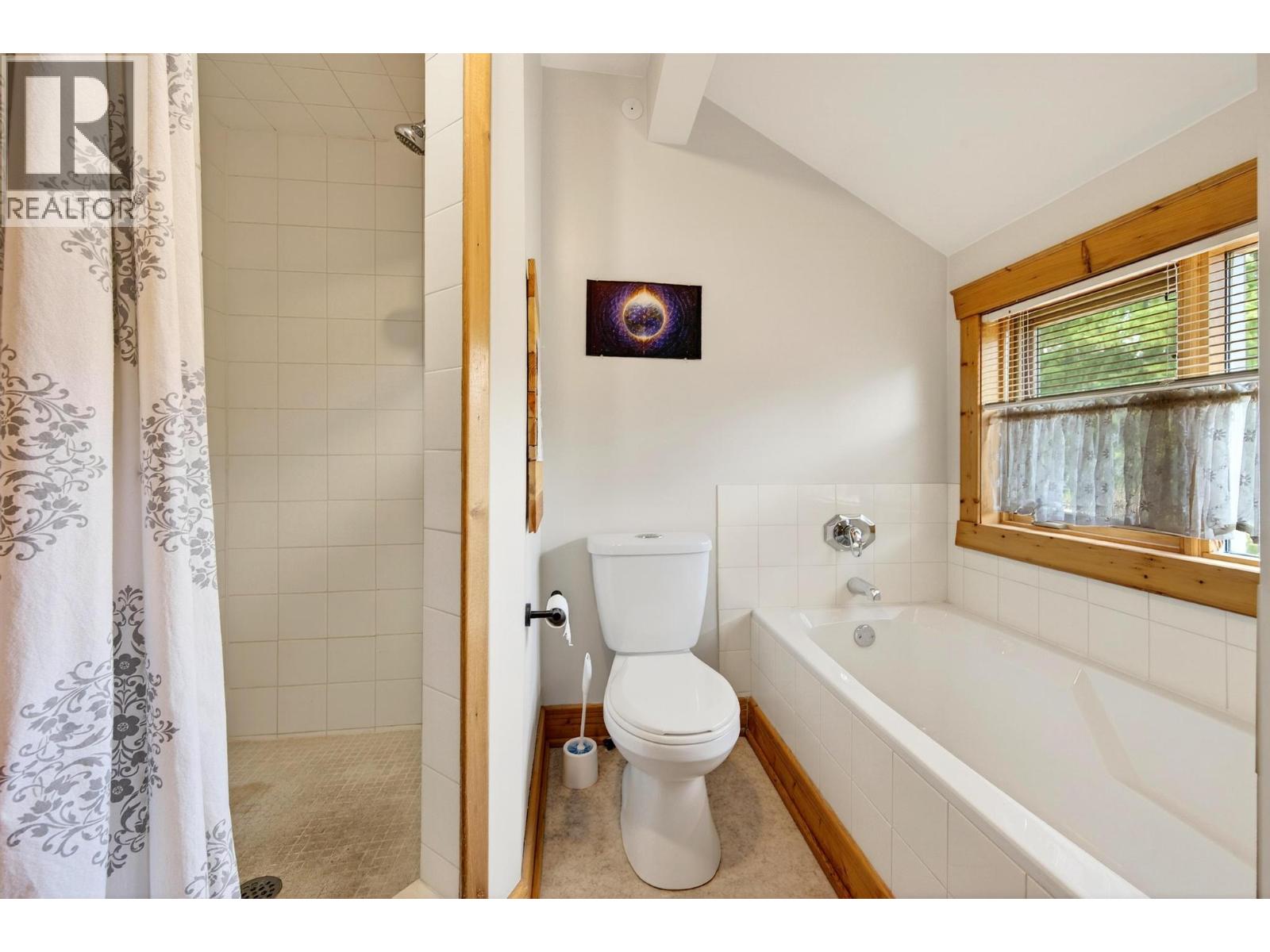 2487 SEWARD RD - 34