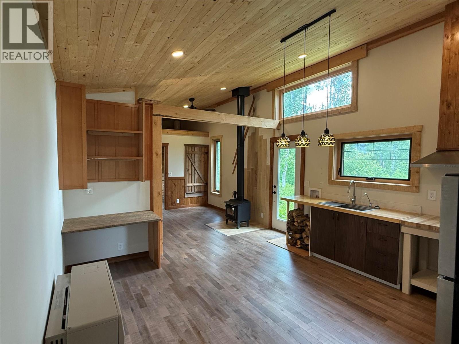 2487 SEWARD RD - 65