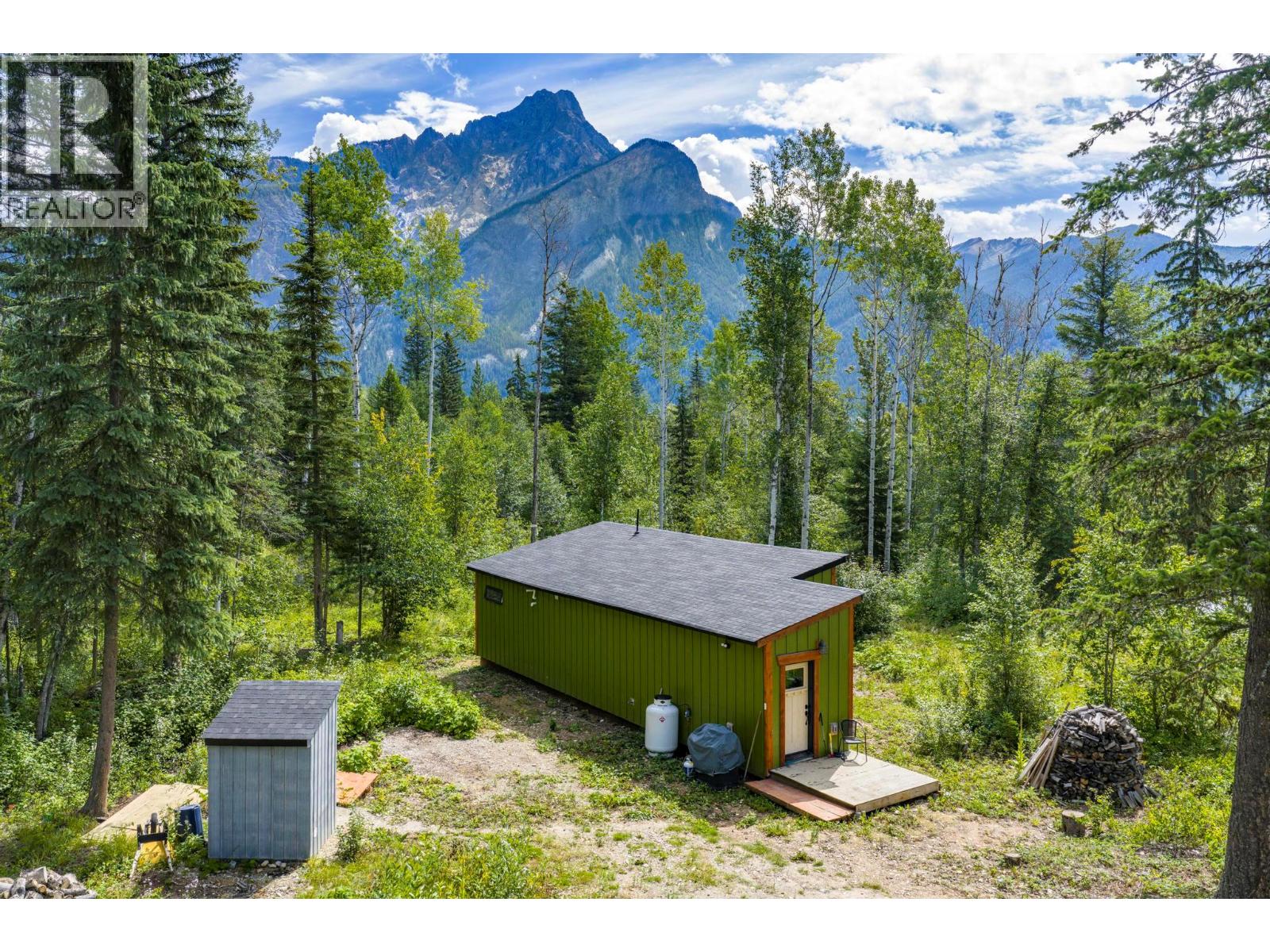 2487 SEWARD RD - 63