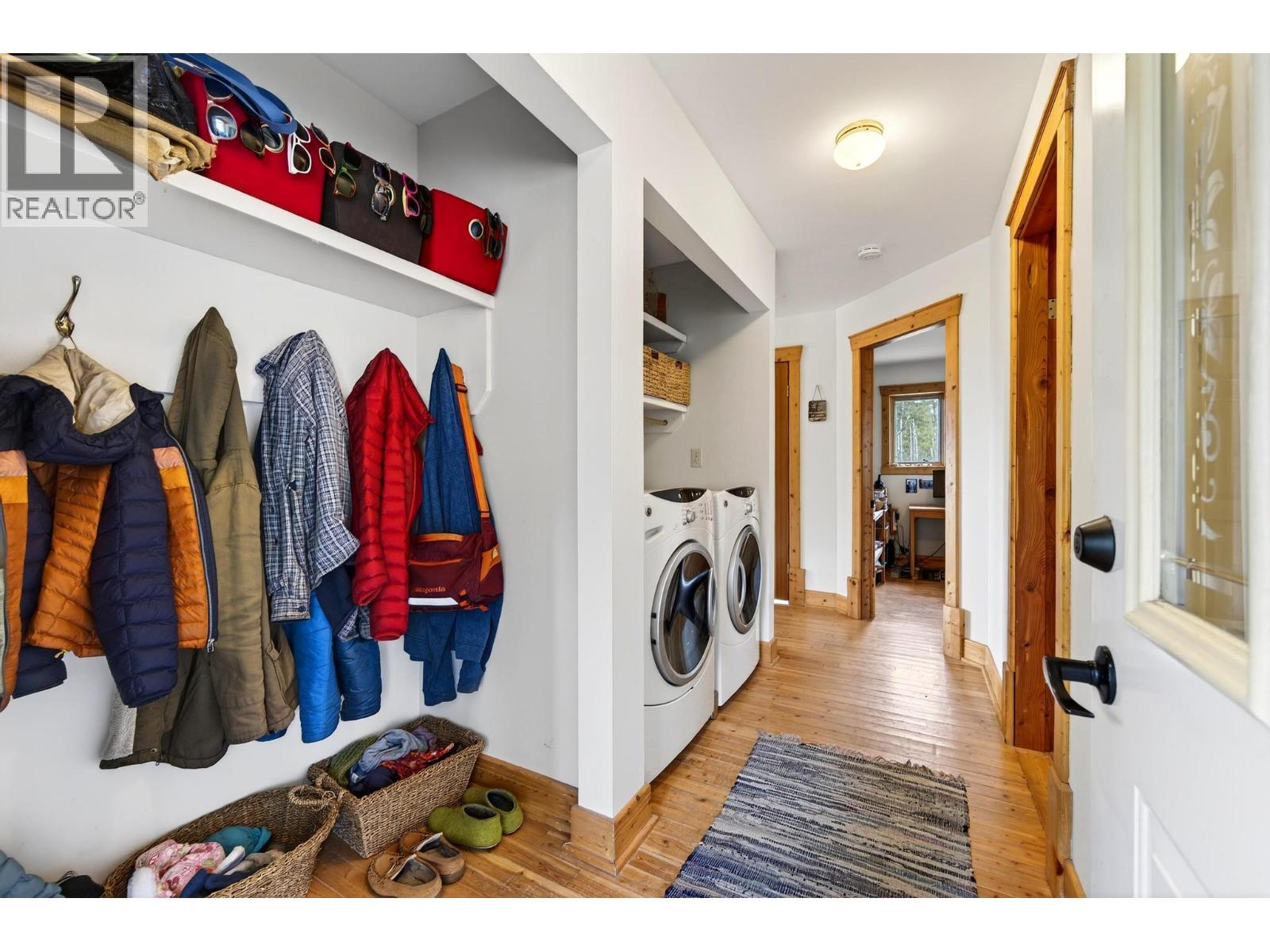 2487 SEWARD RD - 11