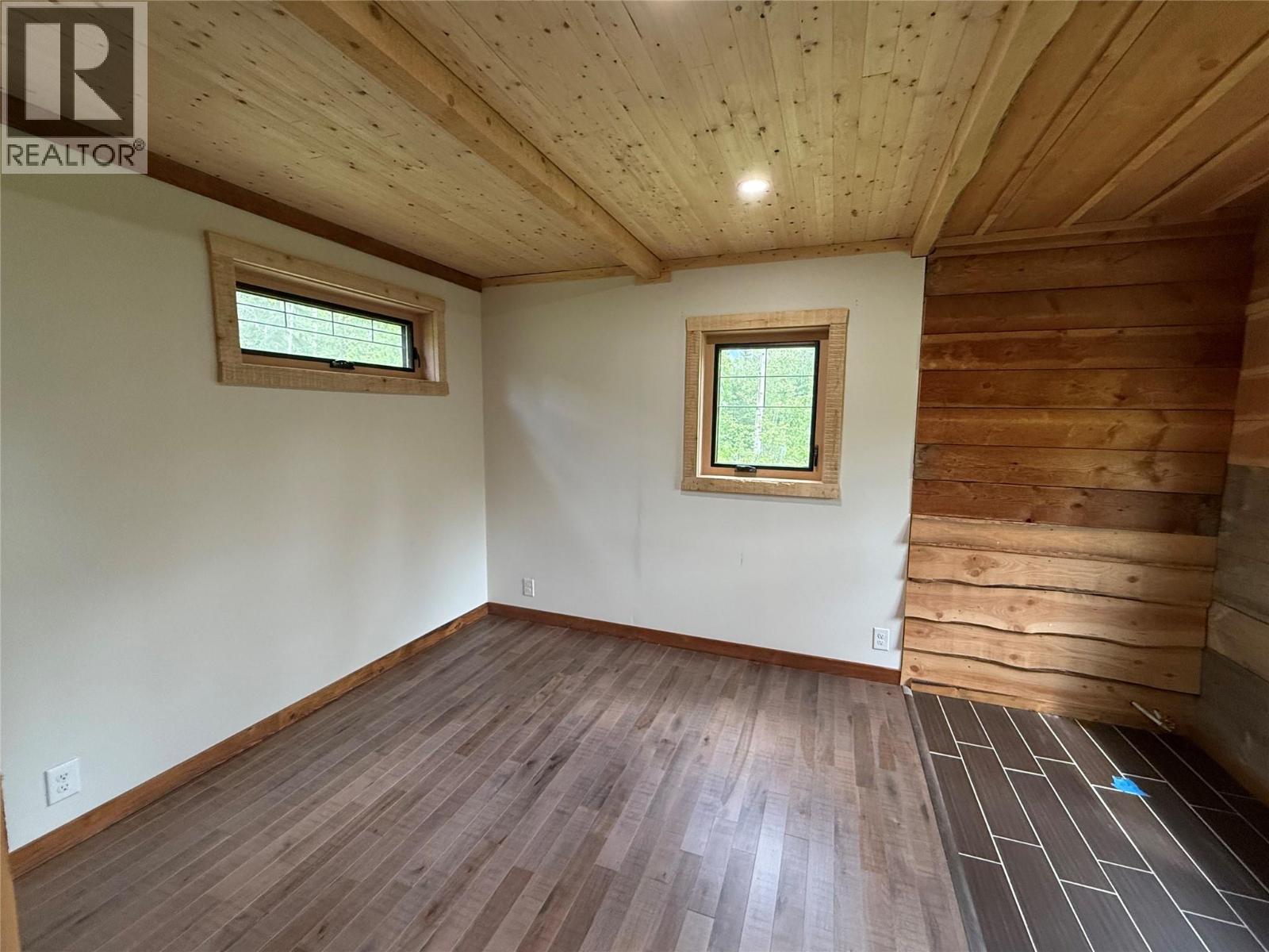 2487 SEWARD RD - 67