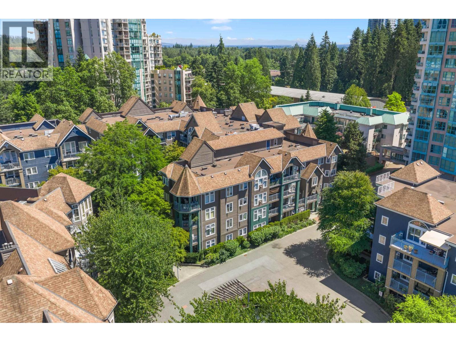 207 3085 PRIMROSE LANE, Coquitlam