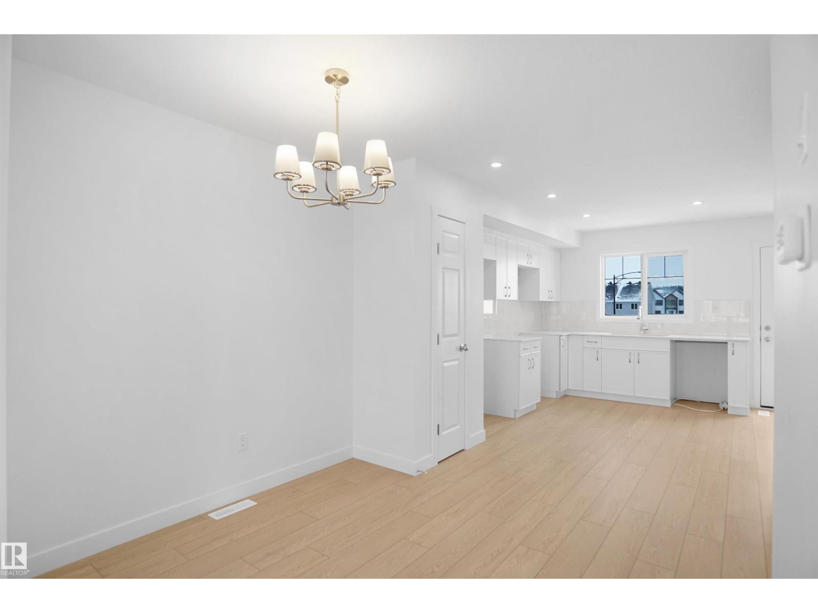 21032 24 AV NW - 12