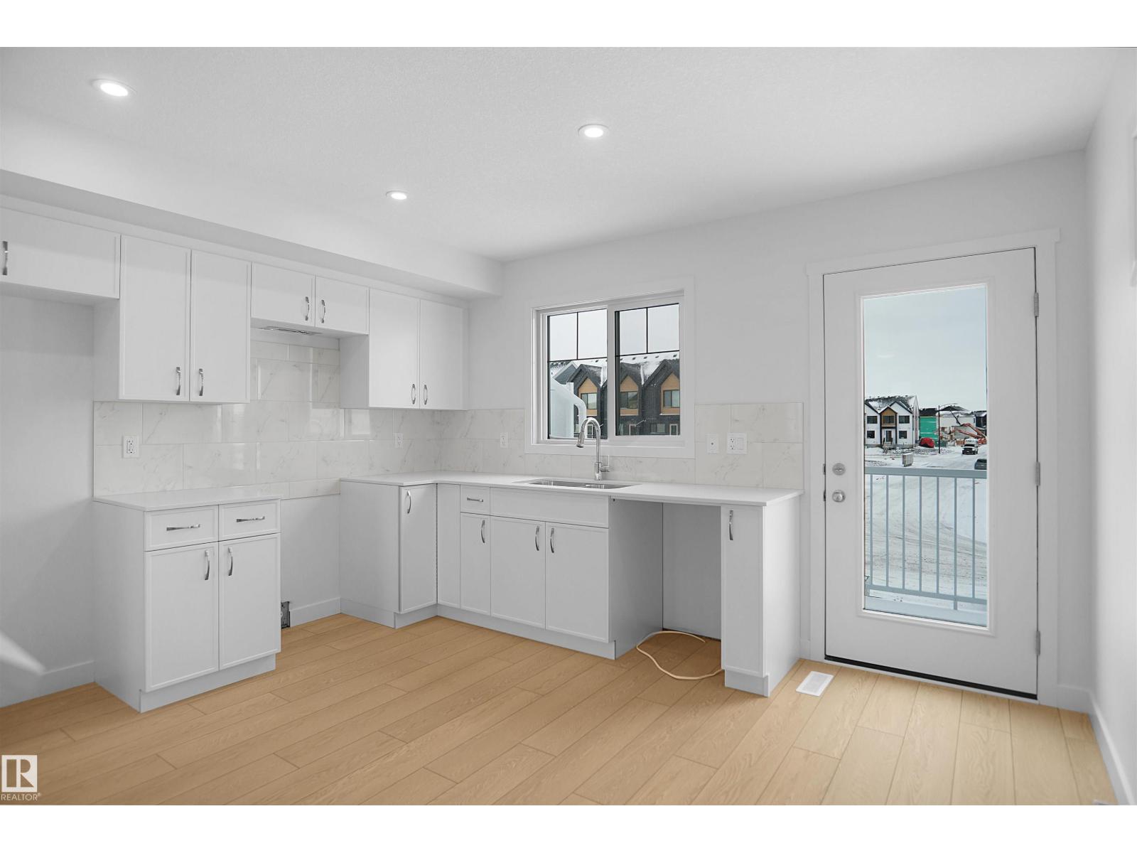21032 24 AV NW - 14