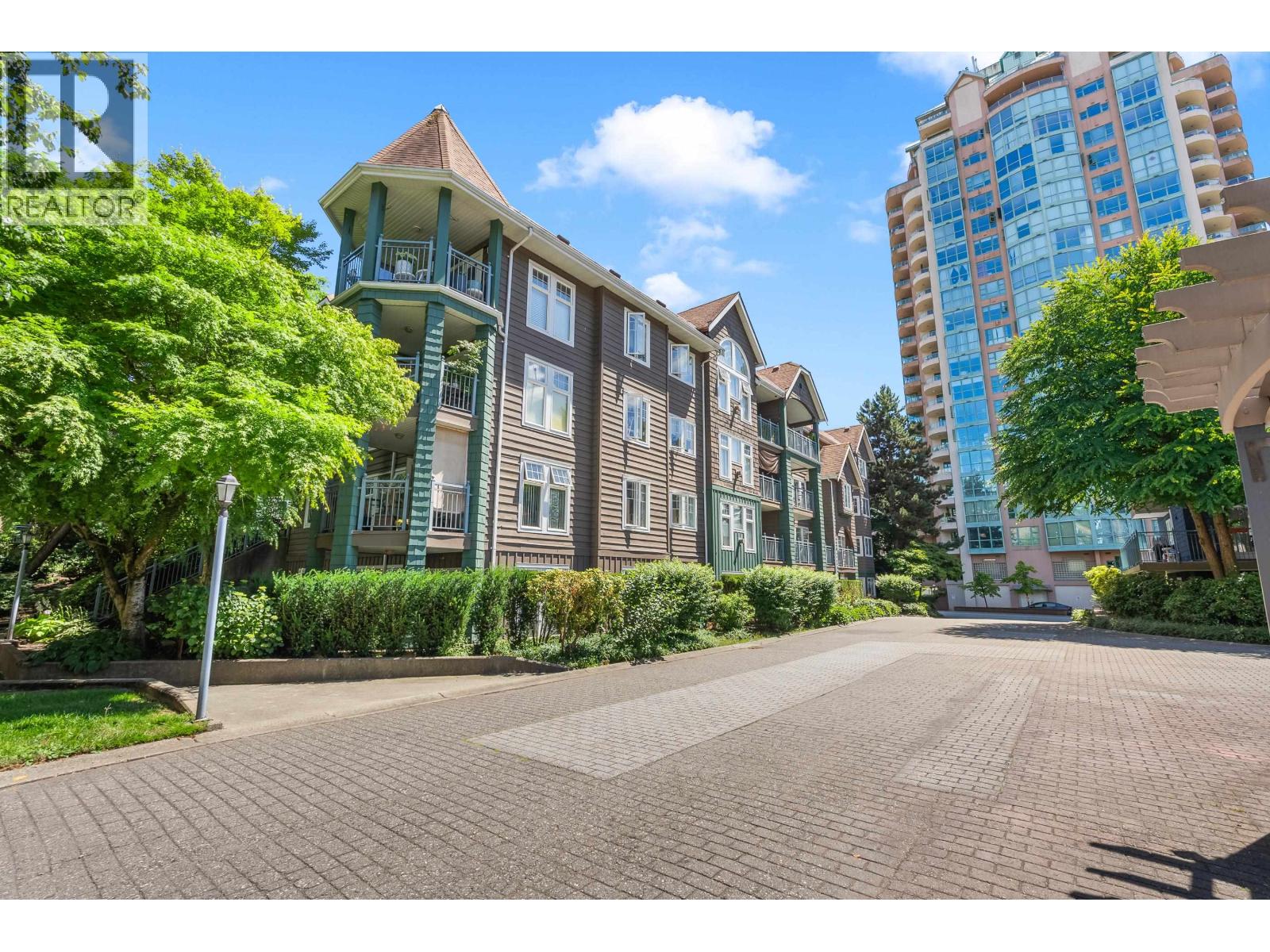 207 3085 PRIMROSE LANE, Coquitlam