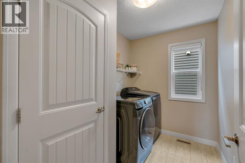 Upper  Laundry