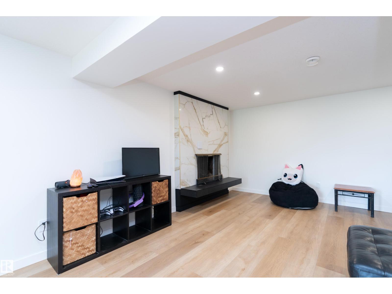 #21 26328 MEADOWVIEW DR - 21
