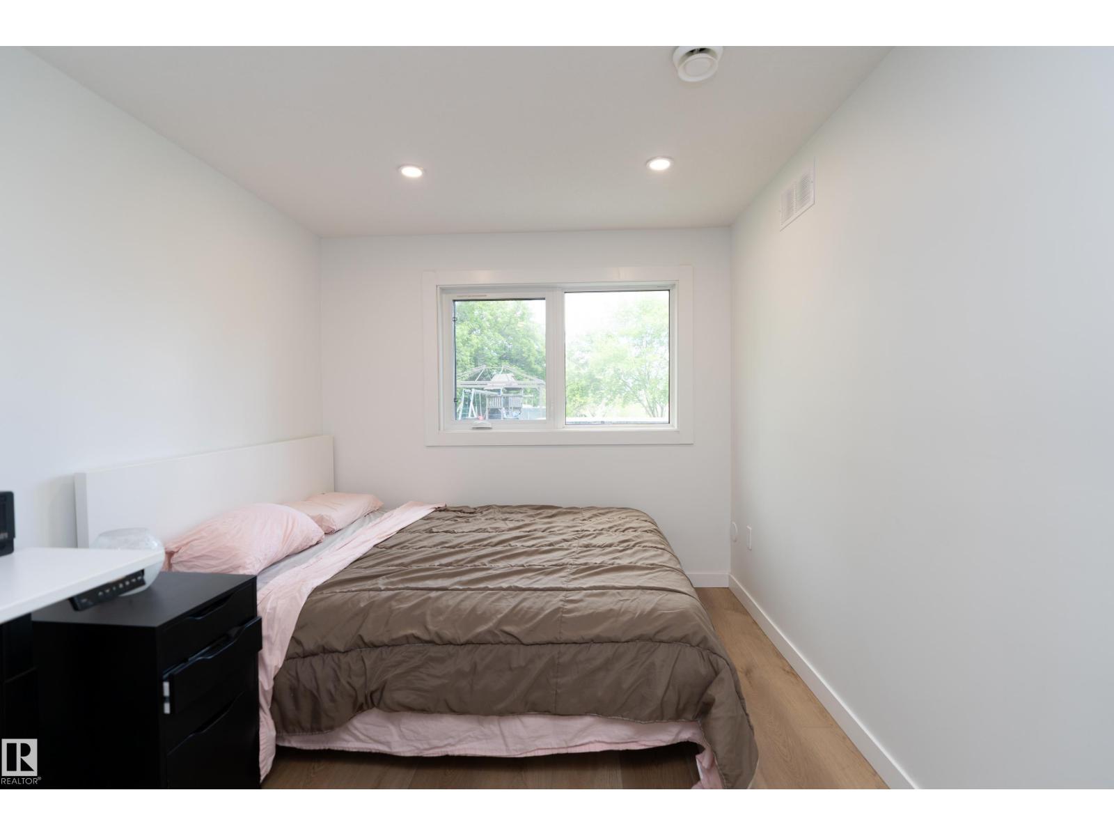 #21 26328 MEADOWVIEW DR - 25