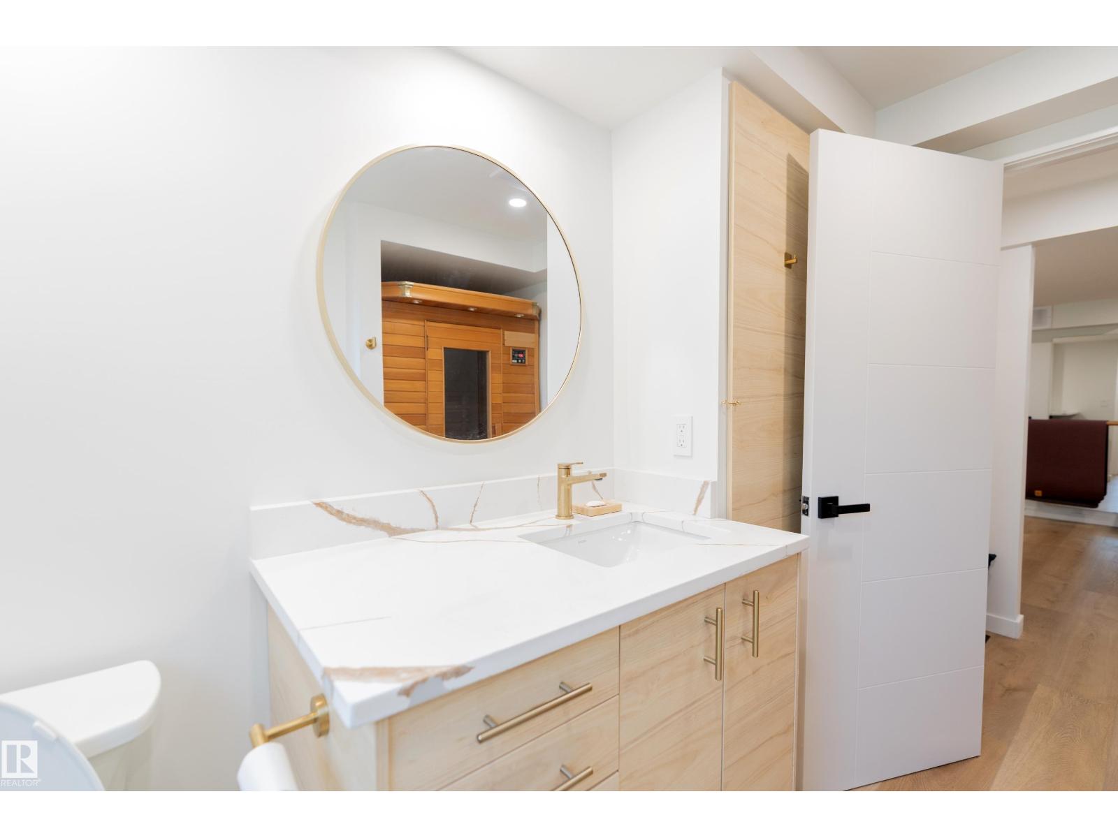 #21 26328 MEADOWVIEW DR - 32