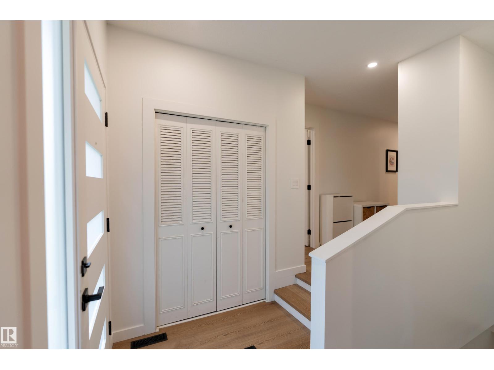 #21 26328 MEADOWVIEW DR - 35