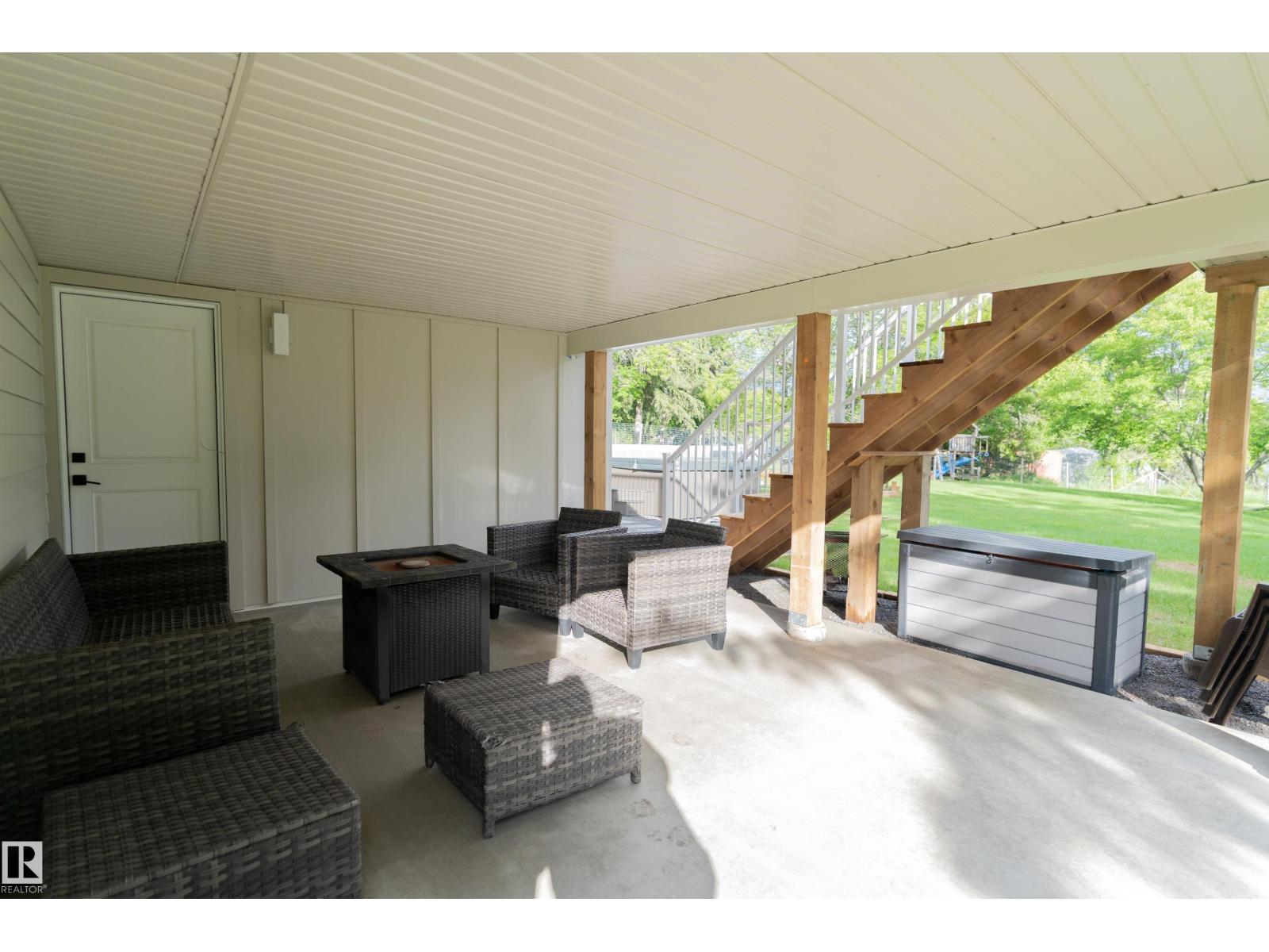 #21 26328 MEADOWVIEW DR - 38