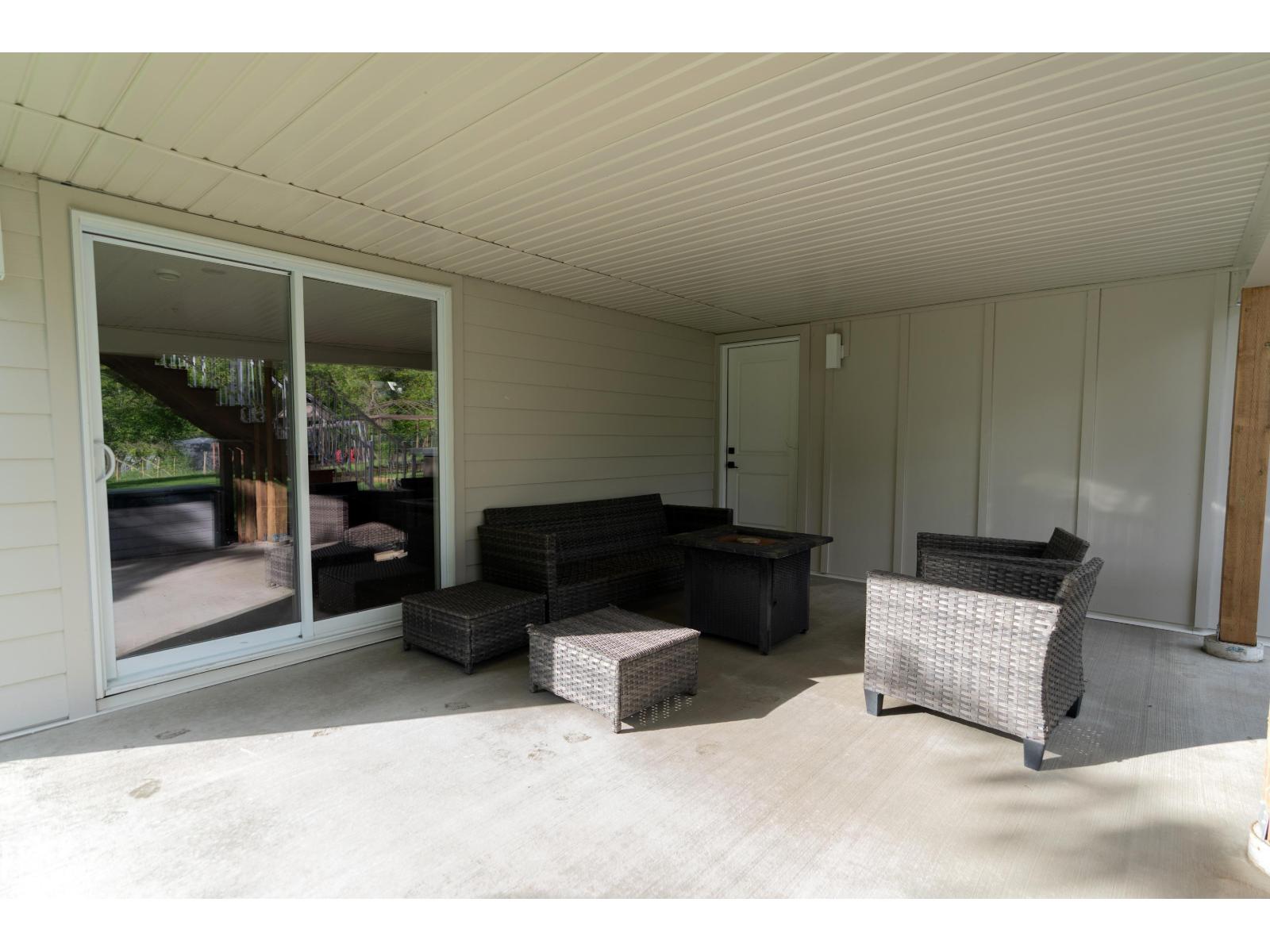 #21 26328 MEADOWVIEW DR - 39