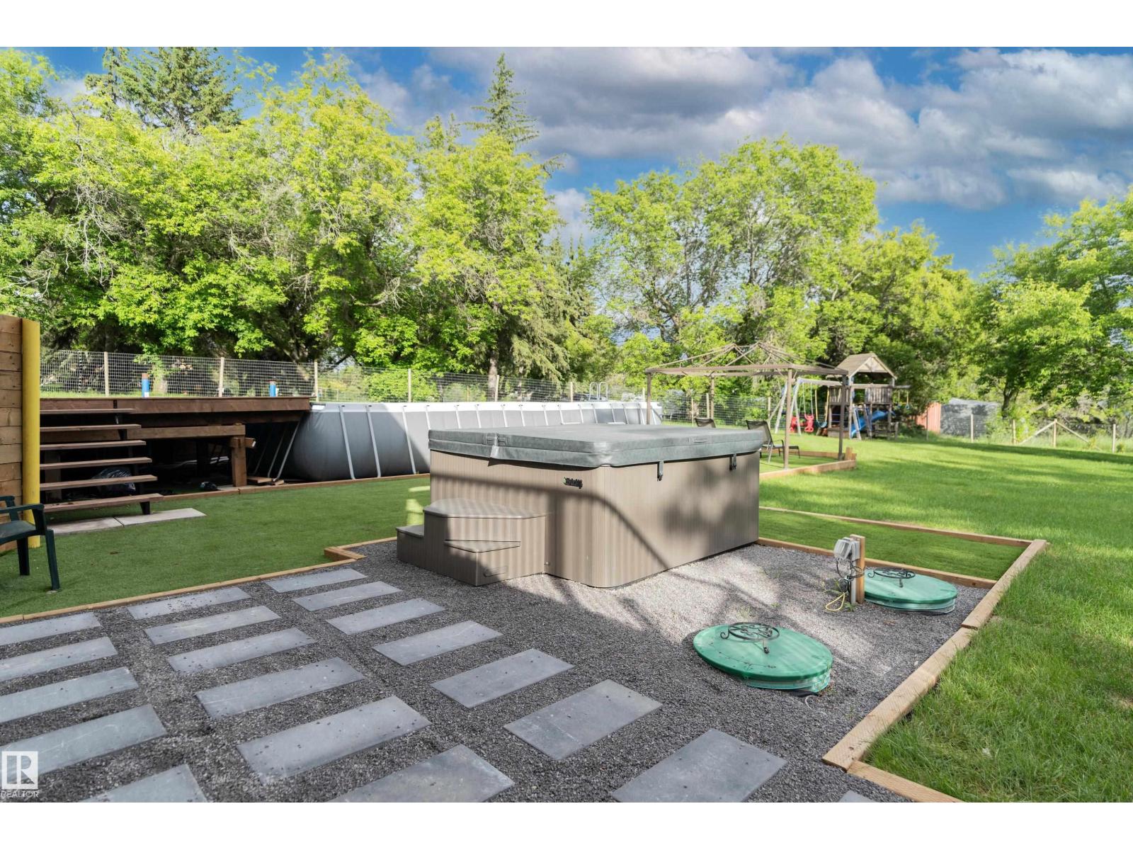 #21 26328 MEADOWVIEW DR - 40