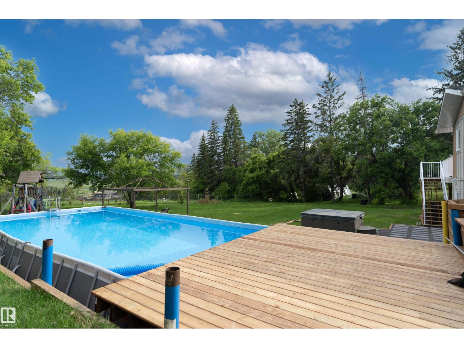 #21 26328 MEADOWVIEW DR - 41