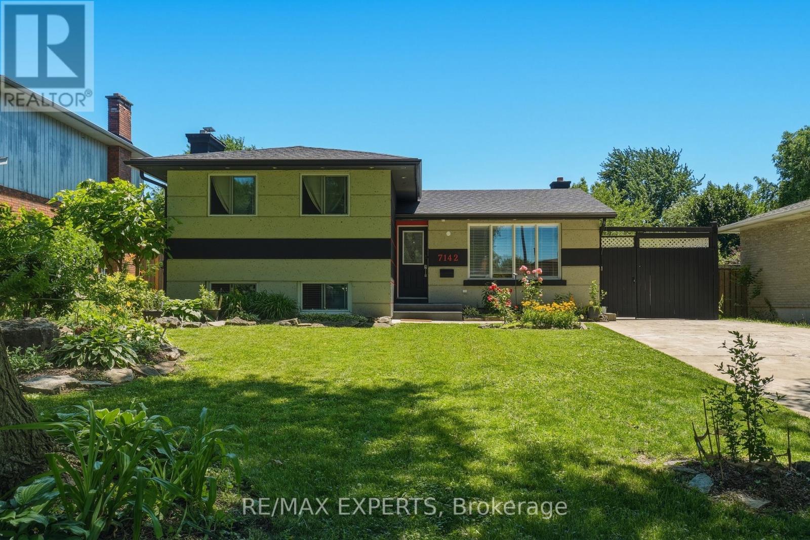 7142 ROSSEAU PLACE - 2