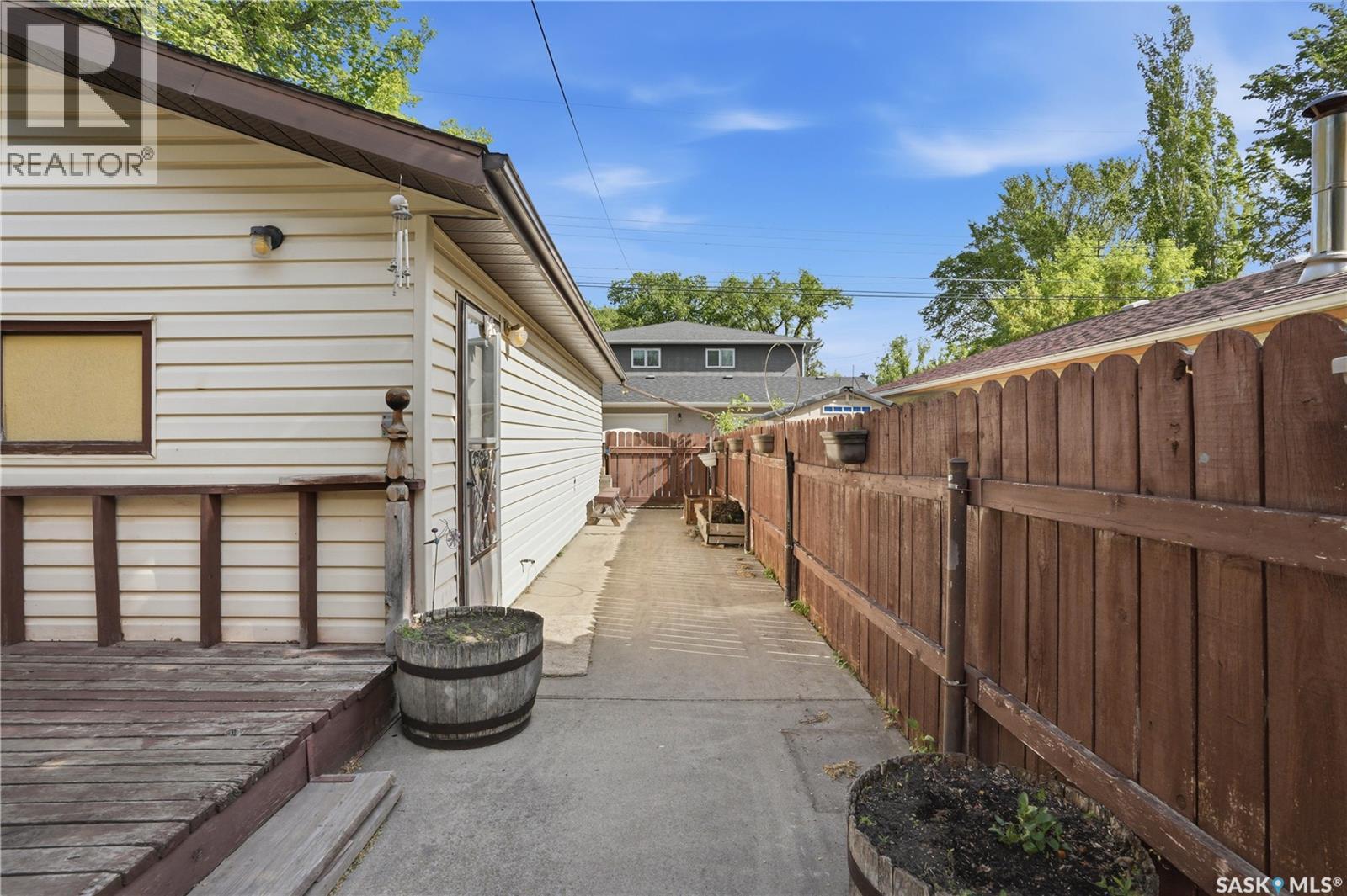 525 5th STREET E - 19