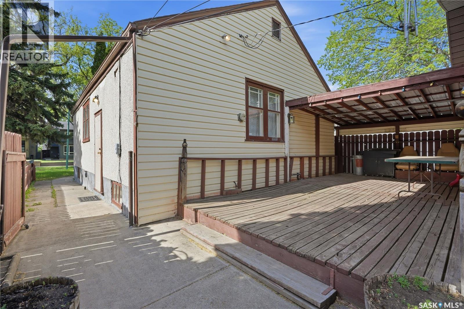 525 5th STREET E - 23