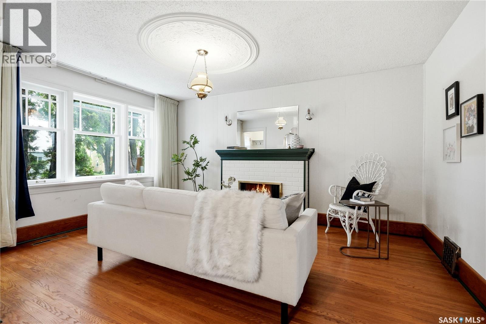 525 5th STREET E - 3